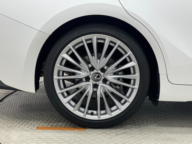 レクサス IS300h バージョンL