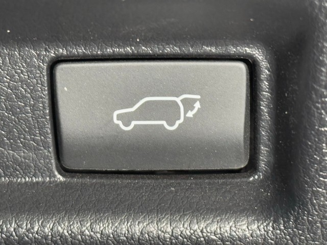 レクサス UX300e バージョンC