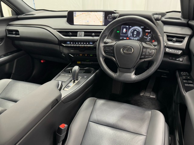 レクサス UX300e バージョンC