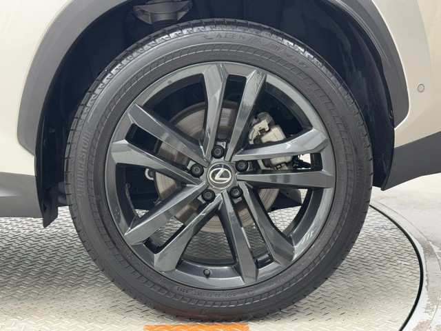 レクサス NX450h+ バージョンL