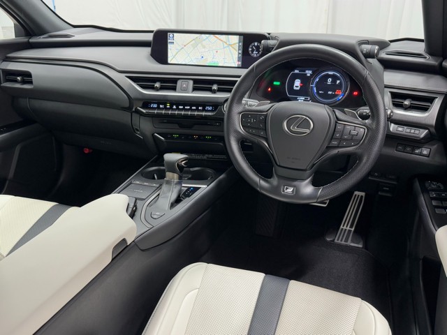 レクサス UX250h Fスポーツ