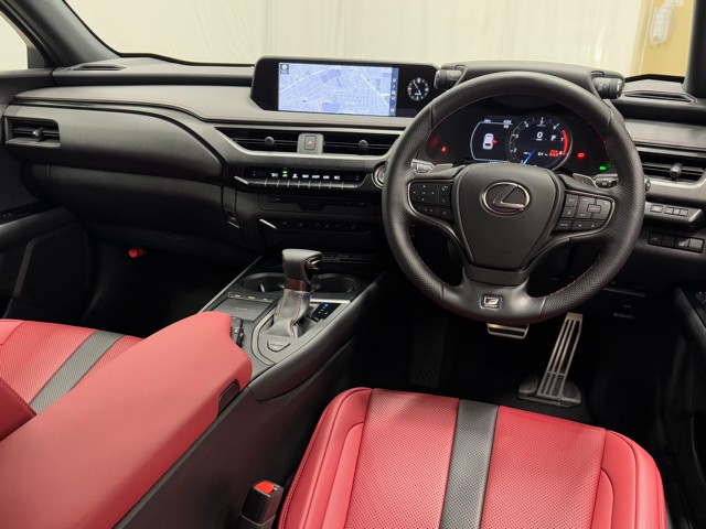 レクサス UX200 Fスポーツ