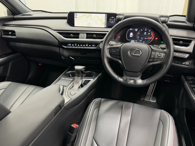 レクサス UX200 F SPORT