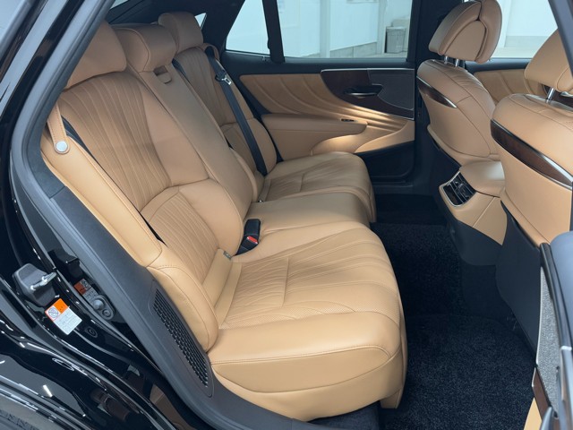 レクサス LS500h バージョンL アドD