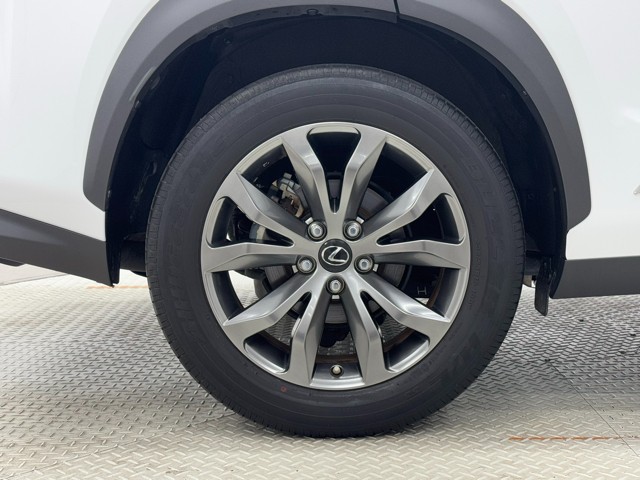 レクサス NX300h Fスポーツ