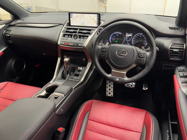 レクサス NX300h Fスポーツ