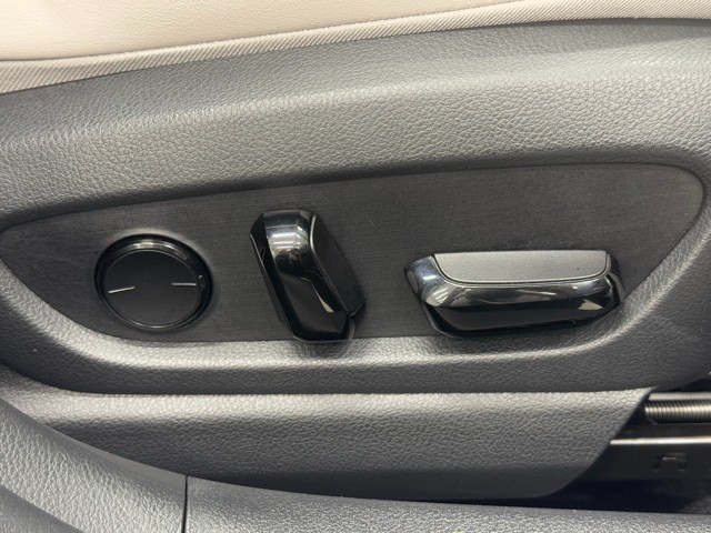 レクサス UX250h バージョンC