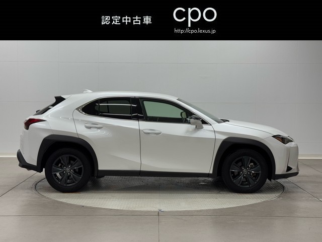 レクサス UX250h バージョンC