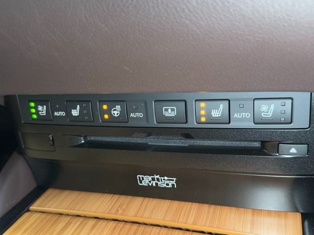 レクサス ES300h バージョンL