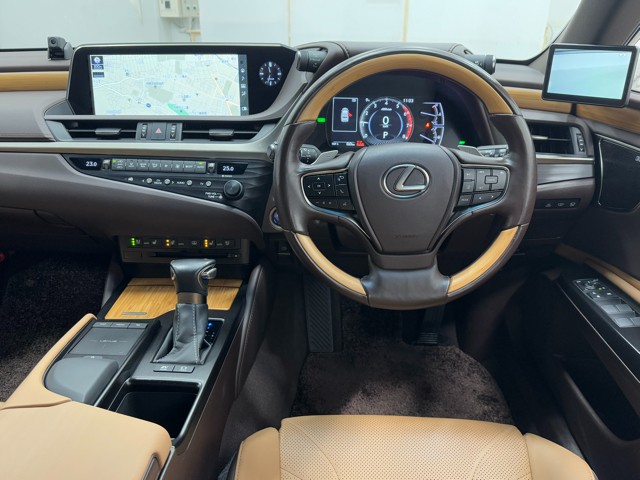 レクサス ES300h バージョンL