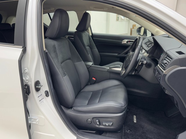 レクサス CT200h バージョンC