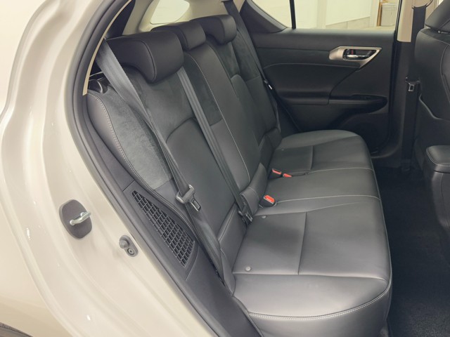 レクサス CT200h バージョンC