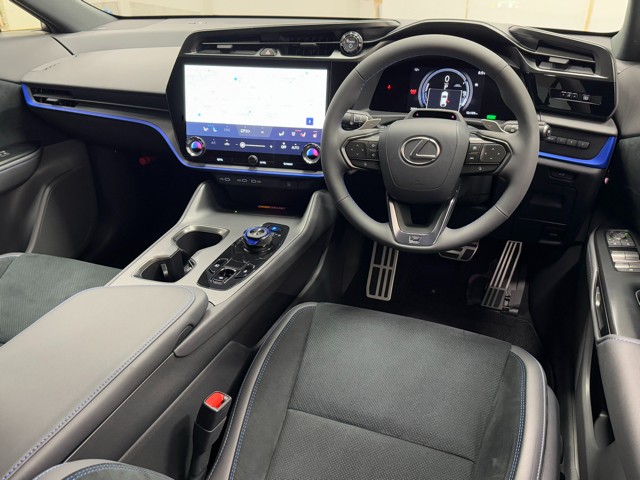 レクサス RZ450e