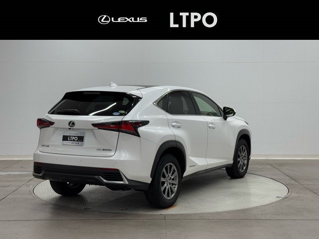 レクサス NX300h Iパッケージ