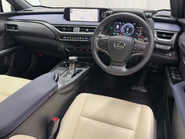 レクサス UX250h UrbanElegansu