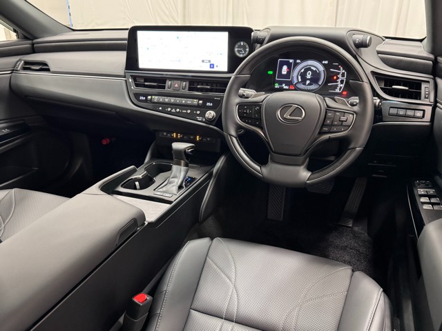 レクサス ES300h バージョンL