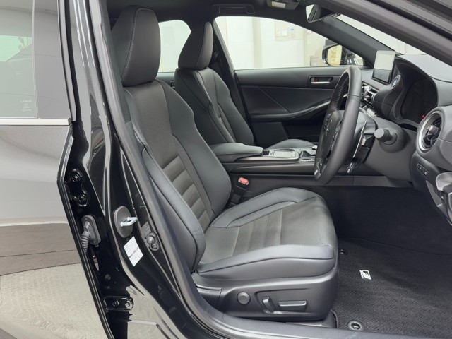 レクサス IS300h F SPORT