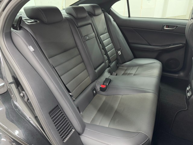 レクサス IS300h F SPORT