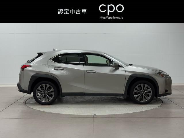 レクサス UX250h バージョンC