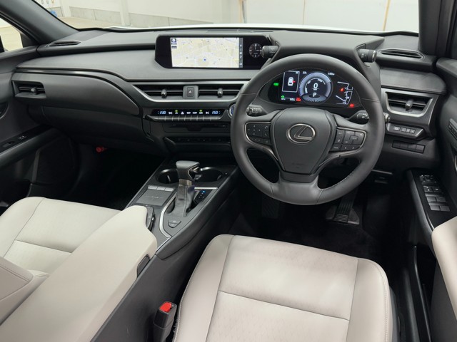 レクサス UX250h バージョンC