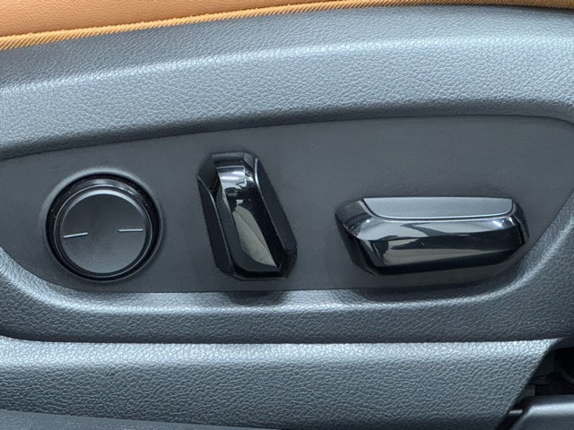 レクサス UX300e バージョンL