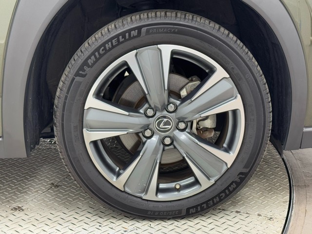 レクサス UX300e バージョンL