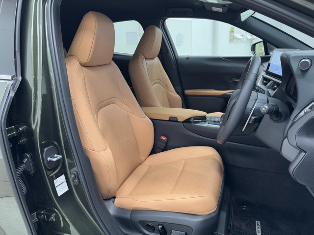 レクサス UX300h VER-L