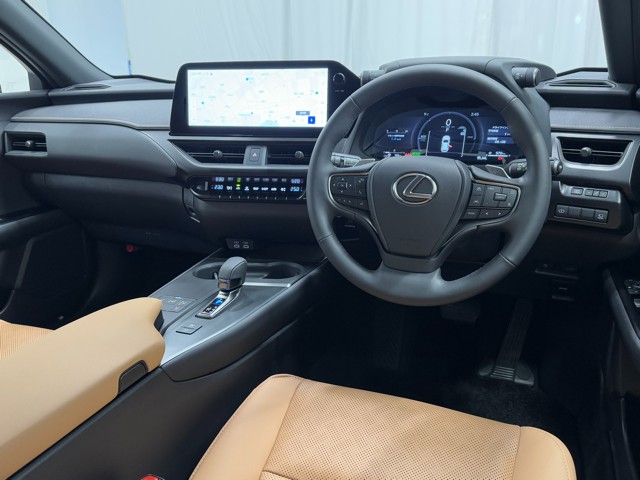 レクサス UX300h VER-L