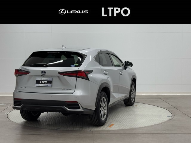 レクサス NX300h Iパッケージ