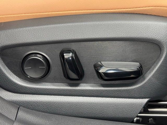 レクサス UX300e バージョンL