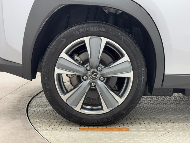 レクサス UX300e バージョンL