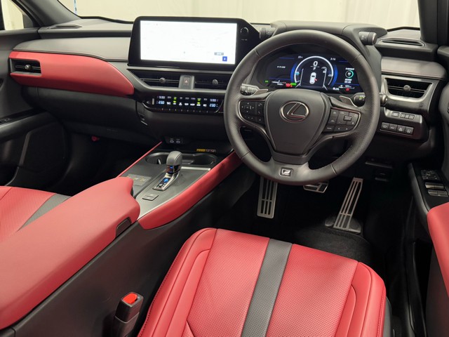レクサス UX300h F SPORT