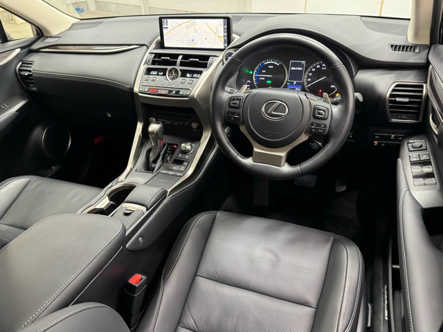 レクサス NX300h バージョンL