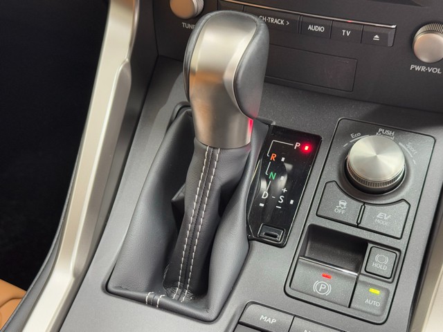 レクサス NX300h Iパッケージ