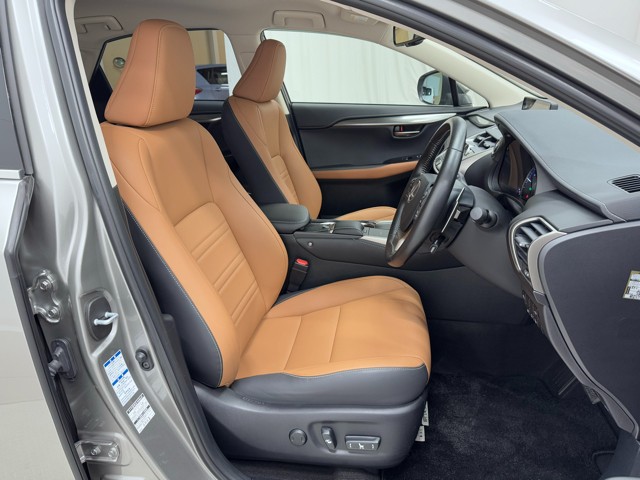 レクサス NX300h Iパッケージ