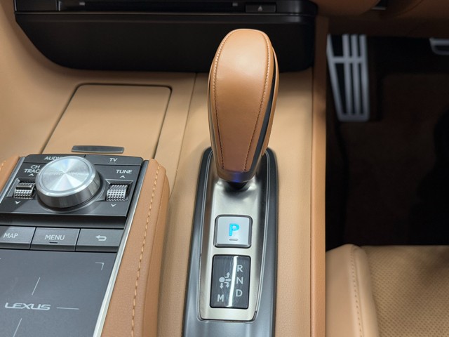 レクサス LC500h Sパッケージ