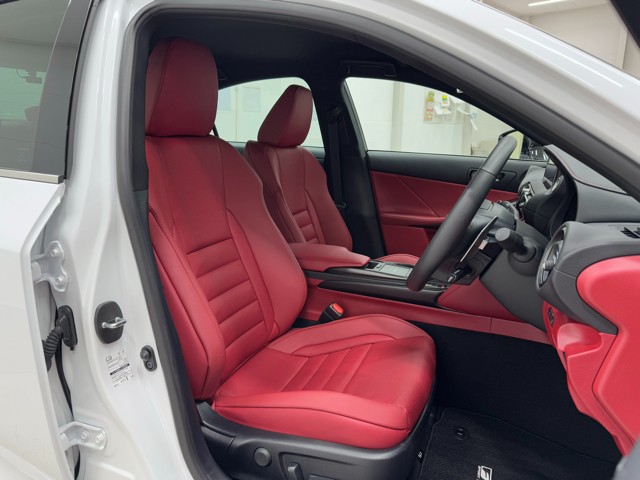 レクサス IS300h F SPORT