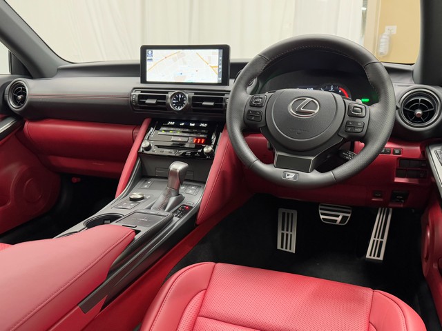 レクサス IS300h F SPORT
