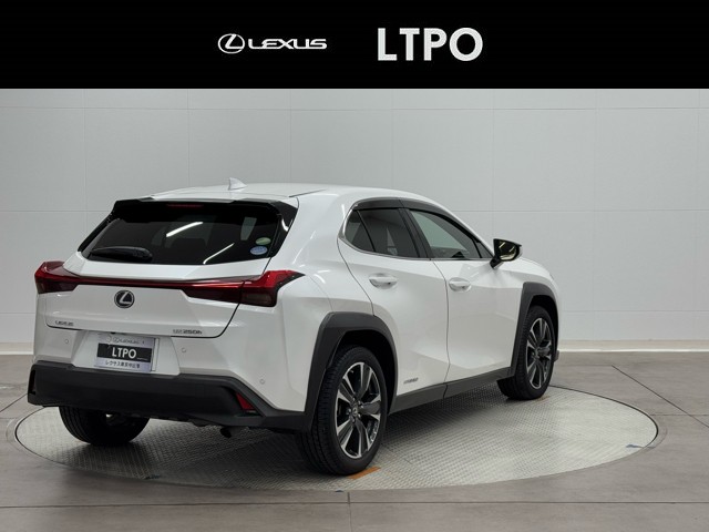 レクサス UX250h バージョンL