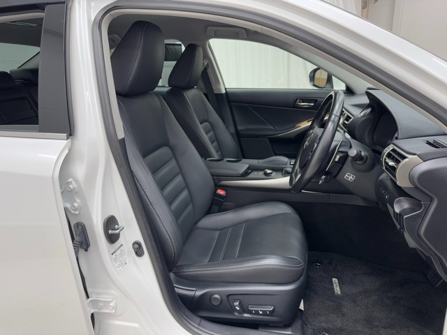 レクサス IS200t VER-L