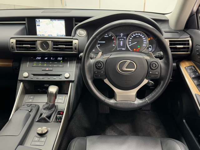 レクサス IS200t VER-L