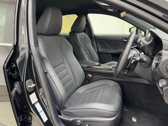レクサス IS300h FSPORT