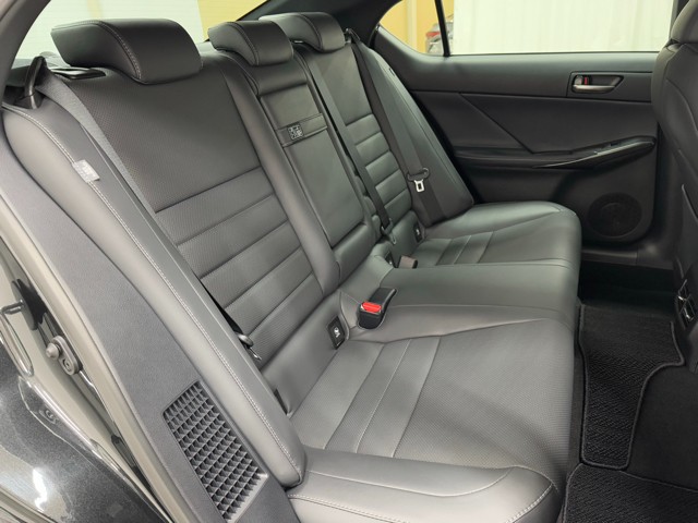 レクサス IS300h FSPORT