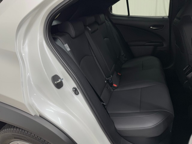 レクサス UX250h バージョンC