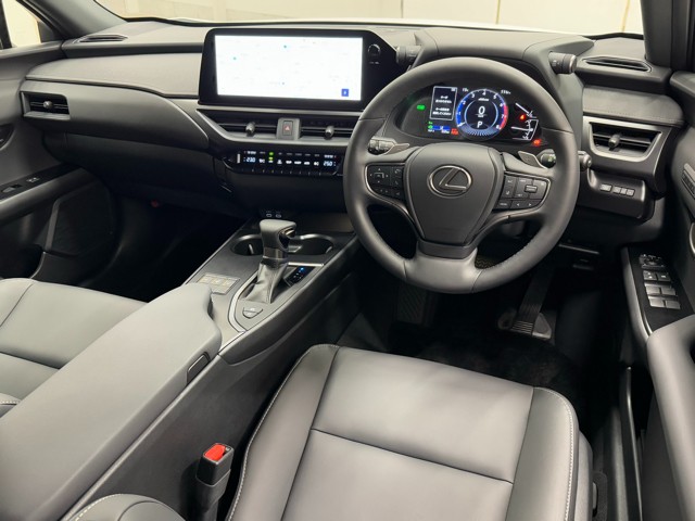 レクサス UX250h バージョンC