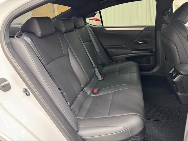 レクサス ES300h F SPORT