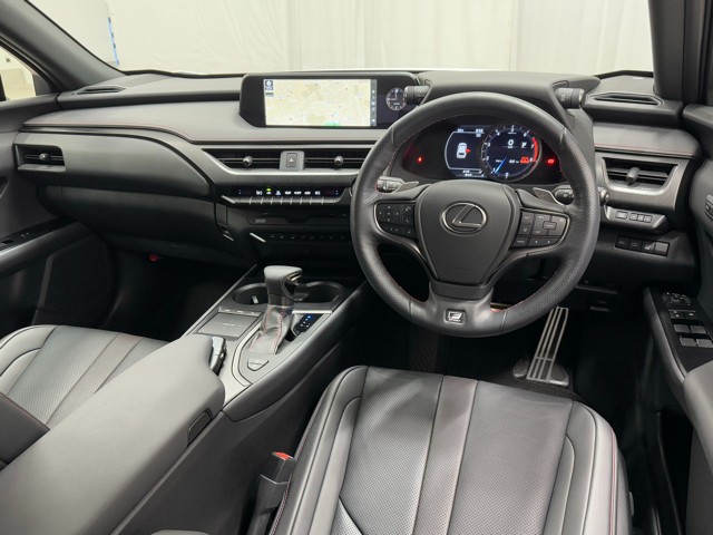 レクサス UX200 F SPORT