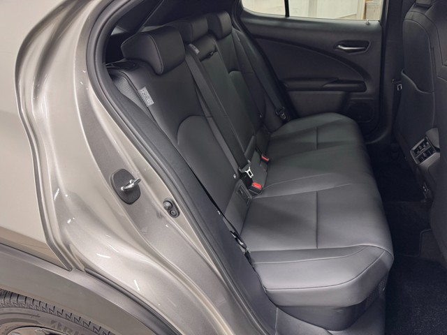 レクサス UX250h バージョンC