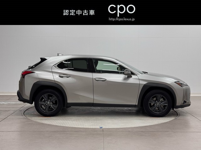 レクサス UX250h バージョンC