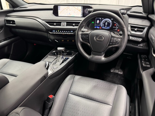 レクサス UX250h バージョンC